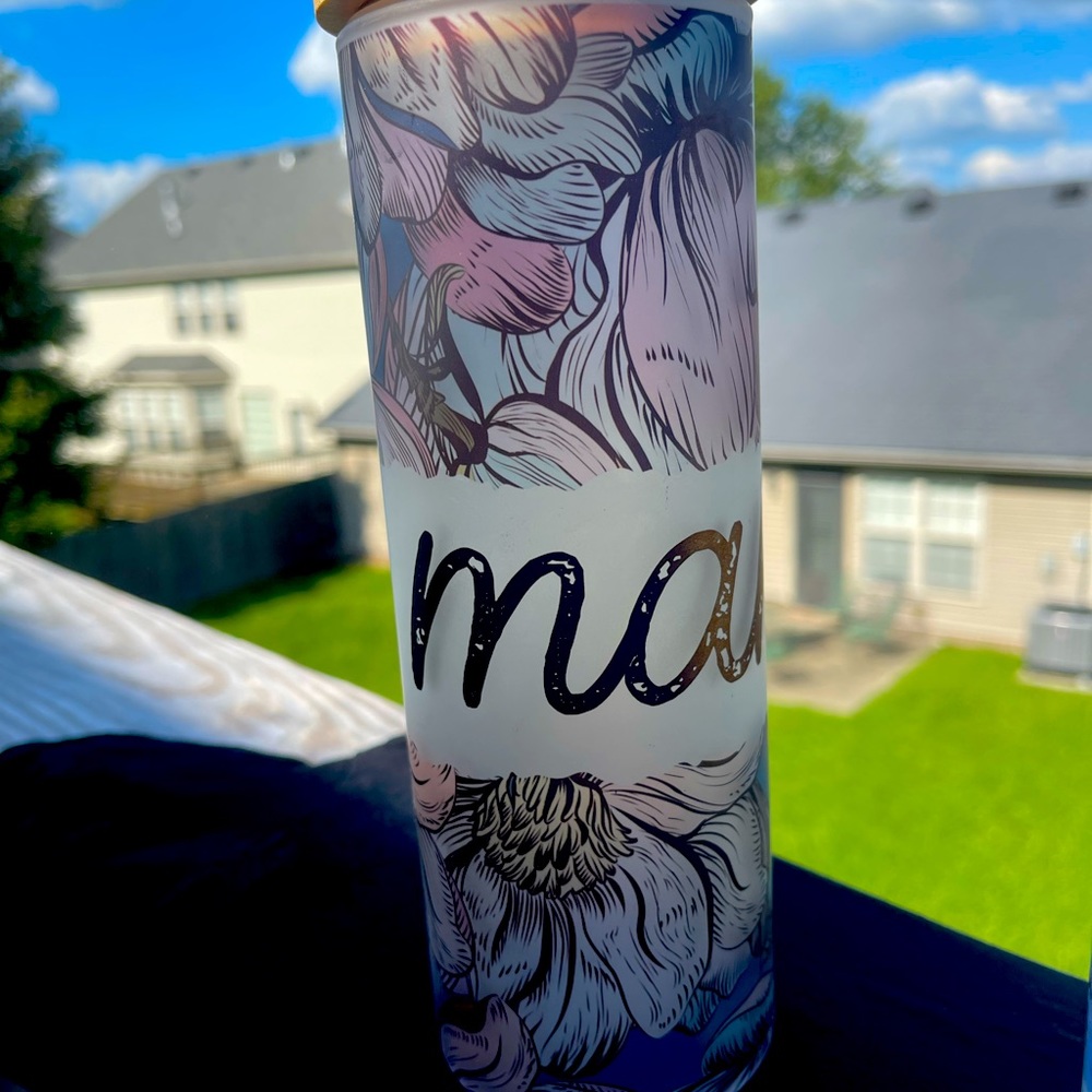 Mama Frosted Glass Tumbler w/bamboo lid